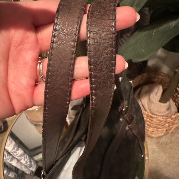 Loewe Anagram Shoulder Bag with COA & generic dustbag - Picture 5 of 16